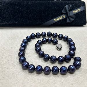Baroque black Tahitian pearl collar necklace